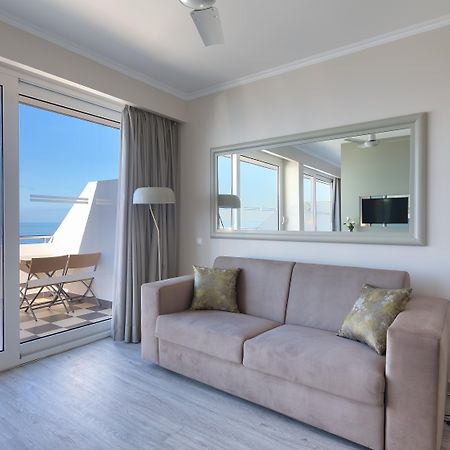 פונשל Hotel Orca Praia מראה חיצוני תמונה